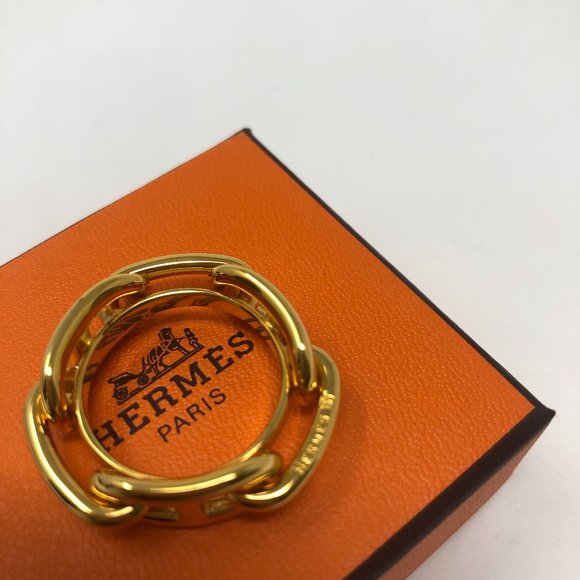 SOLD!! HERMES Shane Dunkle Scarf Ring - Picture 1 of 3